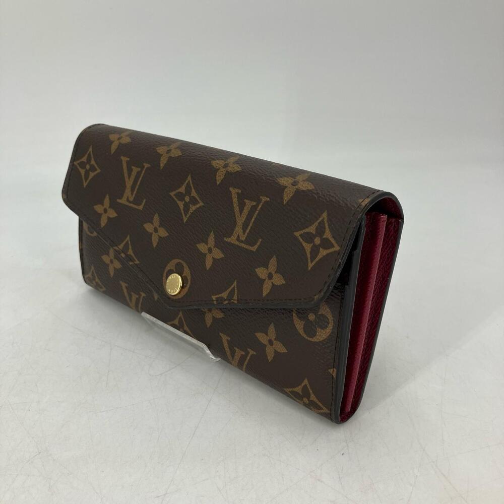 LOUIS VUITTON Portefeuille Sarah Long Wallet